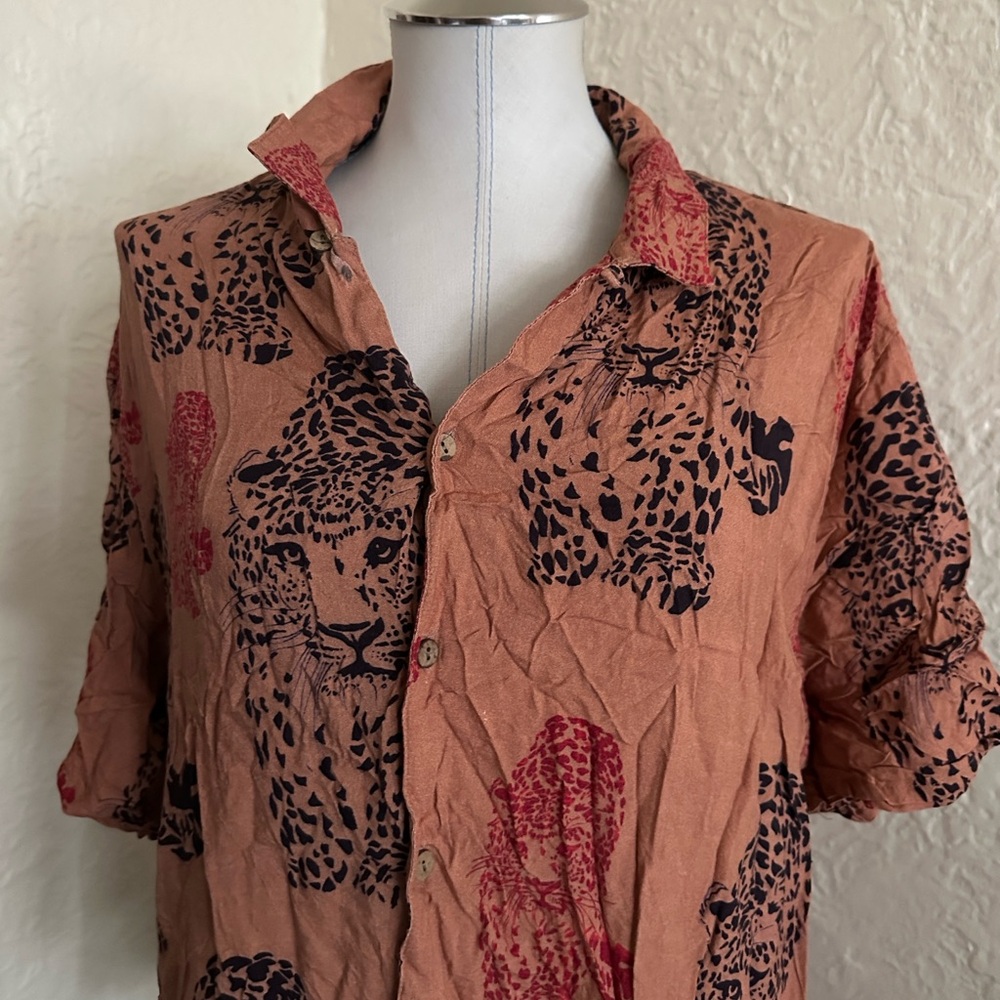 Raga Man Tan Jungle Cat Short Sleeve Button Up Shirt XL - Picture 2 of 7